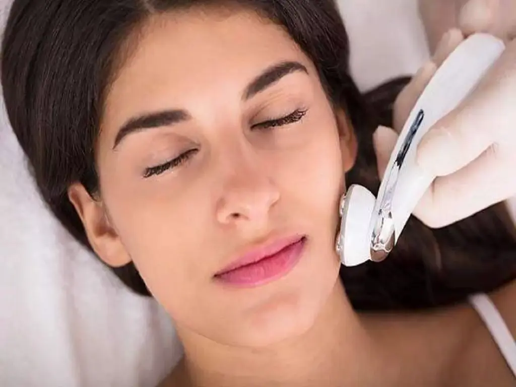 How To Remove Facial Hair Naturally At Home? – 5 Proven Methods