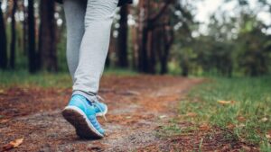 Does walking irritate hemorrhoids?